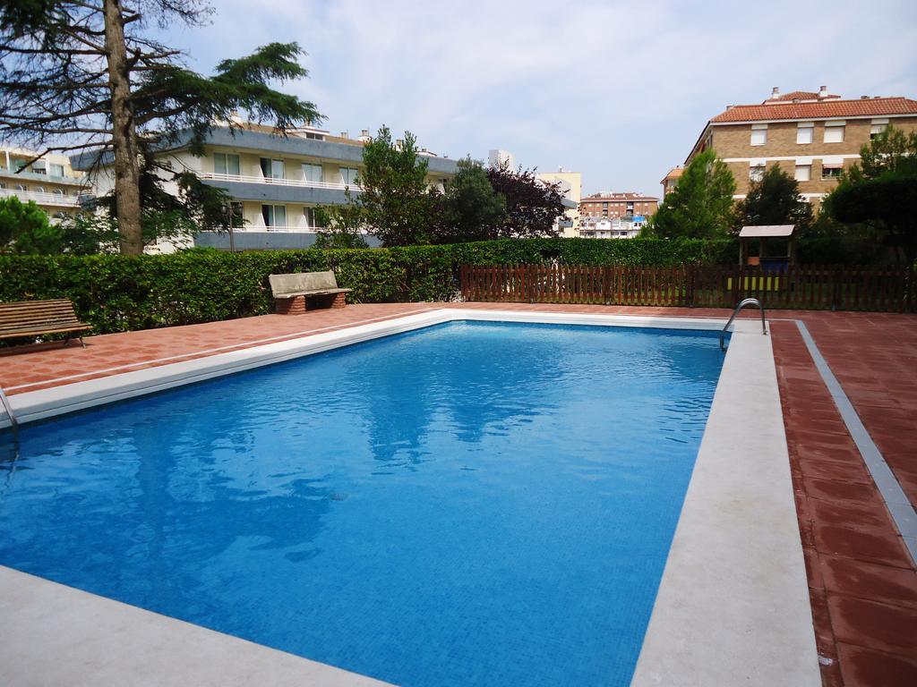 Apartaments Playas Lloret -Famous Family Resort Fenals Beach Льорет-де-Мар Экстерьер фото