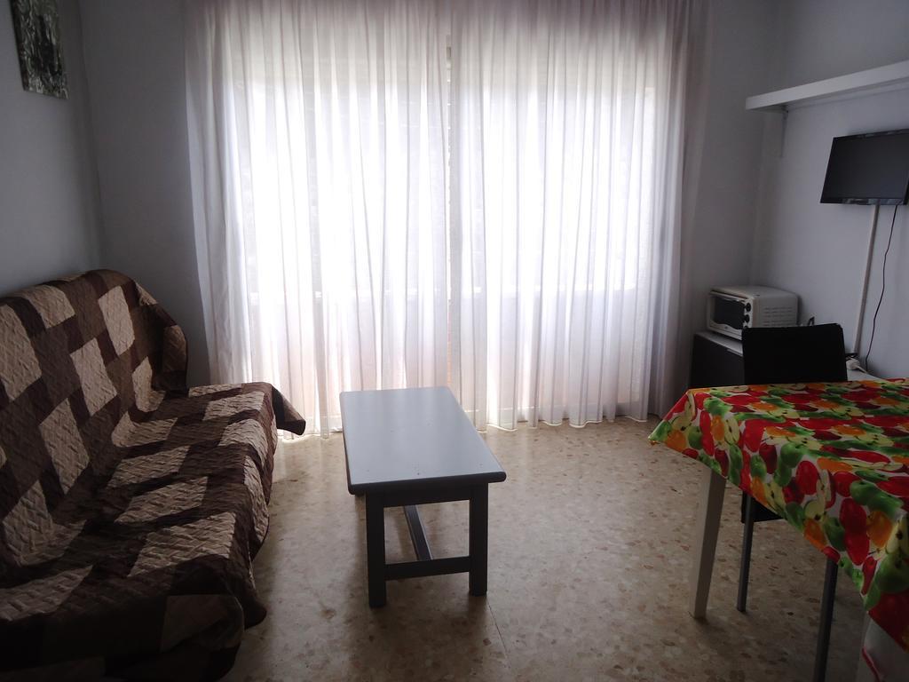 Apartaments Playas Lloret -Famous Family Resort Fenals Beach Льорет-де-Мар Экстерьер фото