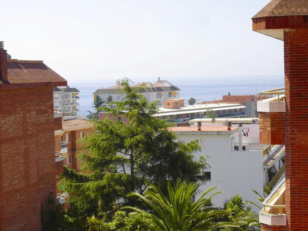 Apartaments Playas Lloret -Famous Family Resort Fenals Beach Льорет-де-Мар Экстерьер фото